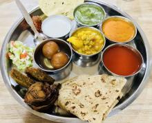 Swad Deluxe Thali